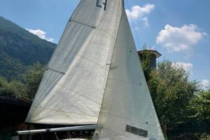 Flying junior deriva