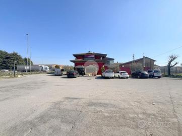 NEGOZIO A CAZZAGO SAN MARTINO