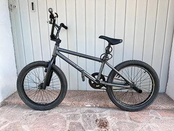 bici BMX 20’ bicicletta