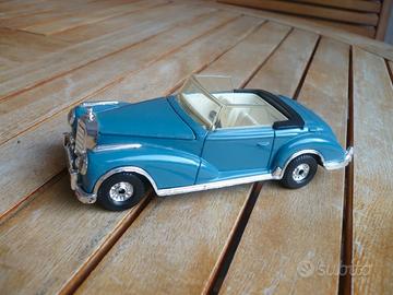 MERCEDES-BENZ 300 S Cabrio Aperto Corgi 1:36