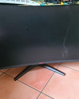 monitor 32 pollici 16:9 