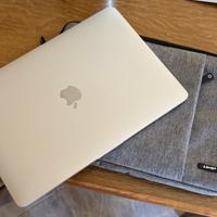 MacBook pro 256 gb touchbar