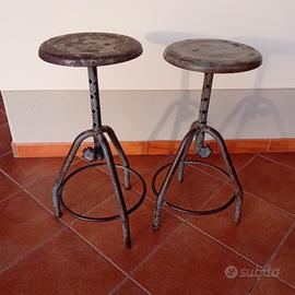 Coppia di Sgabelli Industriali 