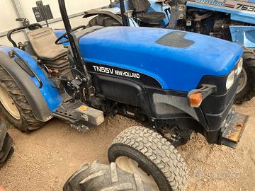 Trattore new holland tn55v frutteto