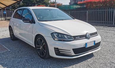 Volkswagen Golf GTD 2.0 185cv DSG