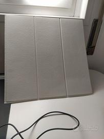 Perline bianche in plastica