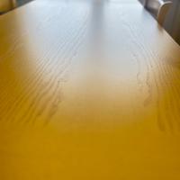 Tavolo  in legno massello