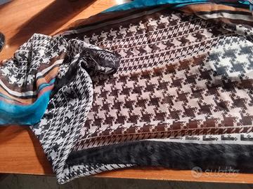 Foulard Blu di Byblos 