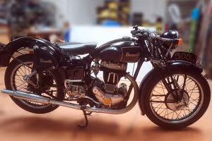 STOCK MOTOCICLETTE D'EPOCA