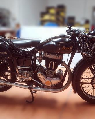 STOCK MOTOCICLETTE D'EPOCA