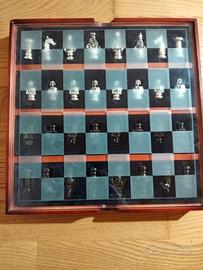 Scacchiera legno con piano in vetro