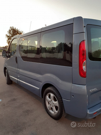 Opel Vivaro 8 posti
