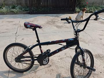 Bicicletta sportiva per ragazzi