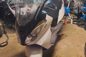 aprilia atlantic 200