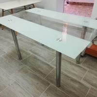 Tavolo con piano in vetro 150x90
