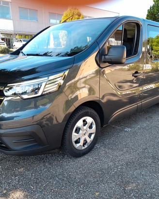 RENAULT Trafic Passenger 2.0 Blue dci 150cv L2H1 Z