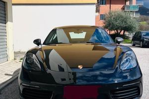Cayman 718 T