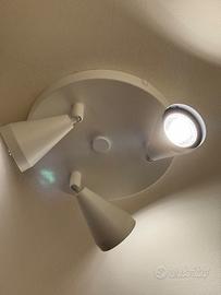 Lampada con tre faretti