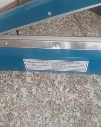 Macchina sigilla a caldo