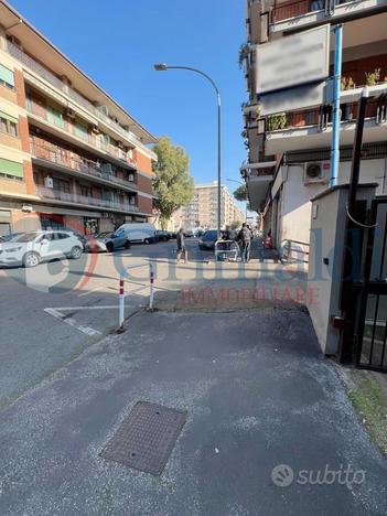 Box/Posto auto Roma [Cod. rif 3212578ARG] (Montagn