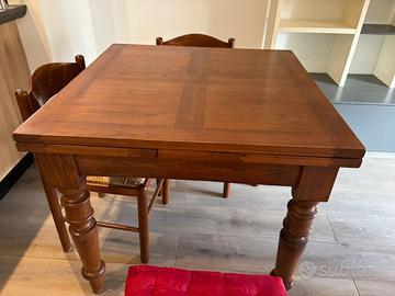 Tavolo antico in olmo allungabile