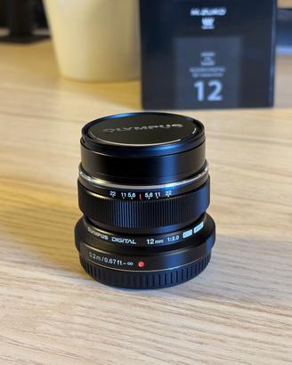 Olympus 12mm F2 M.Zuiko Obiettivo Micro 4/3
