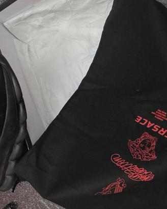 Versace chain reaction