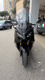 Yamaha T-Max Tech Max