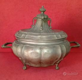 Zuppiera centrotavola in metallo antica 