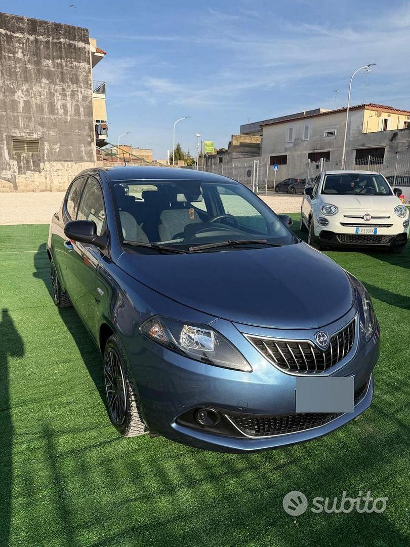 Lancia Ypsilon 2022 photo 2