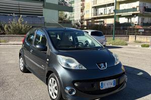 Peugeot 107 Automatica 1.0 benzina 68CV 5p