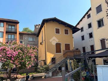 MULTILOCALE A SCHIO