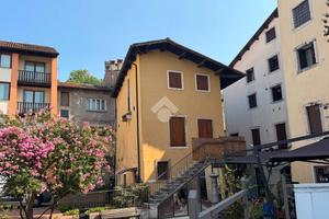 MULTILOCALE A SCHIO