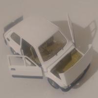 Fiat 126 personal 4 base polistil 1/25