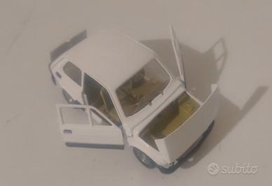 Fiat 126 personal 4 base polistil 1/25