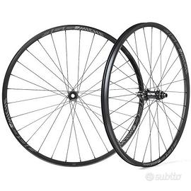 set Ruote anteriore e posteriore completa
966 SPR 