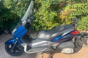 Yamaha X max 250