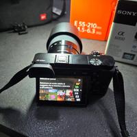 Sony A6000 più obiettivi, batteria. e caricatore