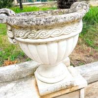 Vaso a calice in cemento