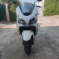 Suzuki Burgman 400