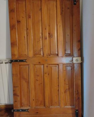 Portoncino in legno massello di abete