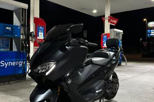 TMAX 530 DX
