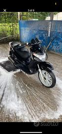 Piaggio Beverly 200
