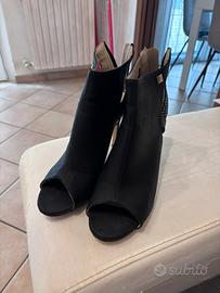 Scarpa col tacco laura biagiotti