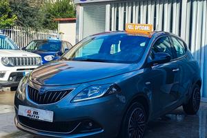 Ypsilon Gold con ricarica Cell e retrocamera 2023