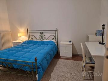 Camere matrimoniali per studentesse Attico 100mq