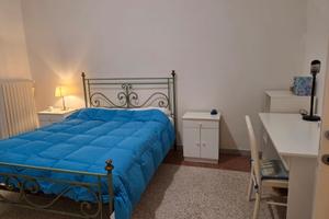 Camere matrimoniali per studentesse Attico 100mq