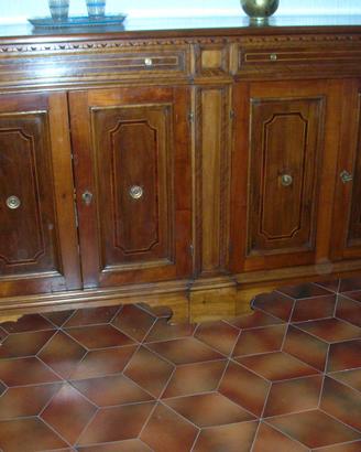 Credenza bassa antica