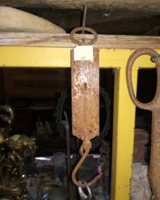 Bilancia a molla antica