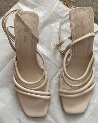 Zara scarpe col tacco strl 38 beige e nero cinghie